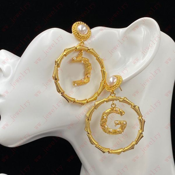 designer luxury vintage engraved pearl alphabet round hoop pendant earrings, ladies charm fashion pieces, weddings, brides, banquets, partie, Golden
designer luxury vintage engraved pearl alphabet round hoop pendant earrings, ladies charm fashion pieces, weddings, brides, banquets, partie, Golden