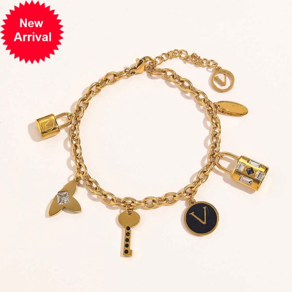 2022 new fashionable classic bracelets women bangle 18k gold plated stainless steel crystal lovers gift wristband cuff chain designer jewelr, Black
2022 new fashionable classic bracelets women bangle 18k gold plated stainless steel crystal lovers gift wristband cuff chain designer jewelr, Black