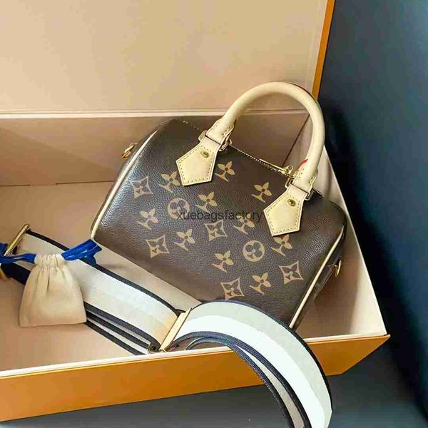 luxury speedy nano handbags clutch mini travel fashion tote m81085 m46234 20 25 designer bags shoulder leather women's men classic cros
luxury speedy nano handbags clutch mini travel fashion tote m81085 m46234 20 25 designer bags shoulder leather women's men classic cros