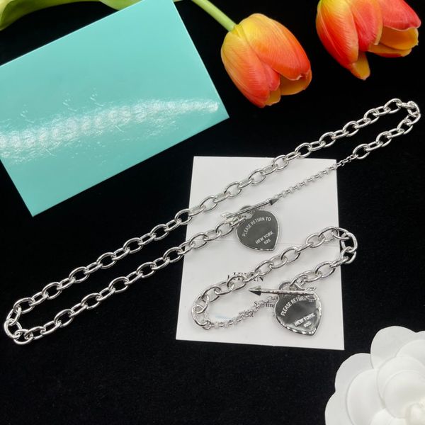 designer jewelry nail wedding bangles fully-drilled women men steel love titanium steel chain screw screwdriver gift bracelets gold silver, Golden;silver
designer jewelry nail wedding bangles fully-drilled women men steel love titanium steel chain screw screwdriver gift bracelets gold silver, Golden;silver