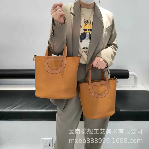 9a quality designer h ermes picotin lock tote bags for sale 2023 new handmade wax thread pig nose vegetable basket bag tc cowhide fashion wi
9a quality designer h ermes picotin lock tote bags for sale 2023 new handmade wax thread pig nose vegetable basket bag tc cowhide fashion wi