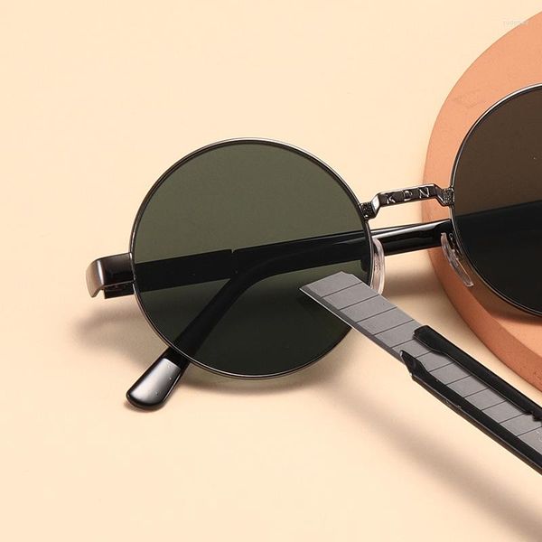 sunglasses 2023 round crystal glass flat lenses retro men driver glasses621, White;black
sunglasses 2023 round crystal glass flat lenses retro men driver glasses621, White;black