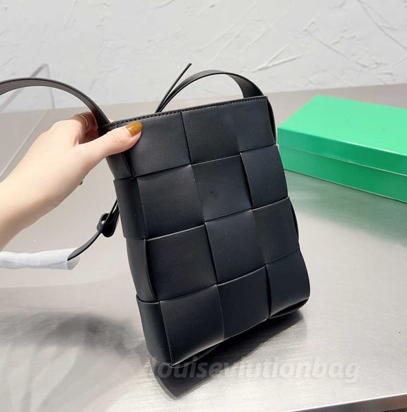 quality genuine leather bag women's men tote crossbody luxury designer handbags wallet card pockets handbag shoulder bags toiletry kits
quality genuine leather bag women's men tote crossbody luxury designer handbags wallet card pockets handbag shoulder bags toiletry kits