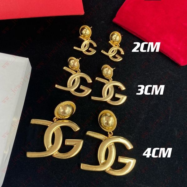 brass material round stud alphabet pendant earrings, designer women's earrings, simple personality, christmas, valentine's day, gi, Golden
brass material round stud alphabet pendant earrings, designer women's earrings, simple personality, christmas, valentine's day, gi, Golden