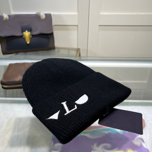 2023 fashion luxury designer skull caps trendy stippled knitted beanie good texture mens wool cap hat for woman highquality winter warm hat, Blue;gray
2023 fashion luxury designer skull caps trendy stippled knitted beanie good texture mens wool cap hat for woman highquality winter warm hat, Blue;gray