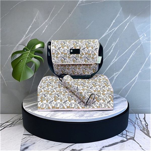 diaper bag waterproof mommy diaper bag baby baby zipper brown plaid print sales backpack messenger diaper pile tote bag fashion three-piece
diaper bag waterproof mommy diaper bag baby baby zipper brown plaid print sales backpack messenger diaper pile tote bag fashion three-piece