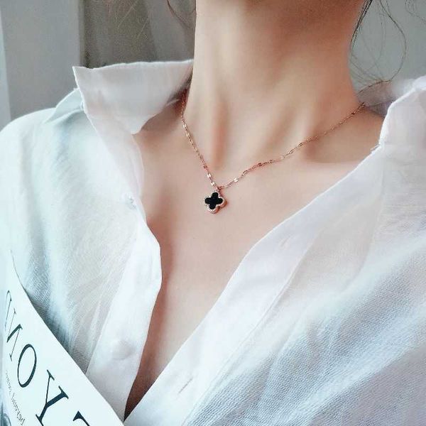 clover necklace 2023 new clover necklace women's small cyber red titanium steel colorless rose gold necklace, Silver
clover necklace 2023 new clover necklace women's small cyber red titanium steel colorless rose gold necklace, Silver