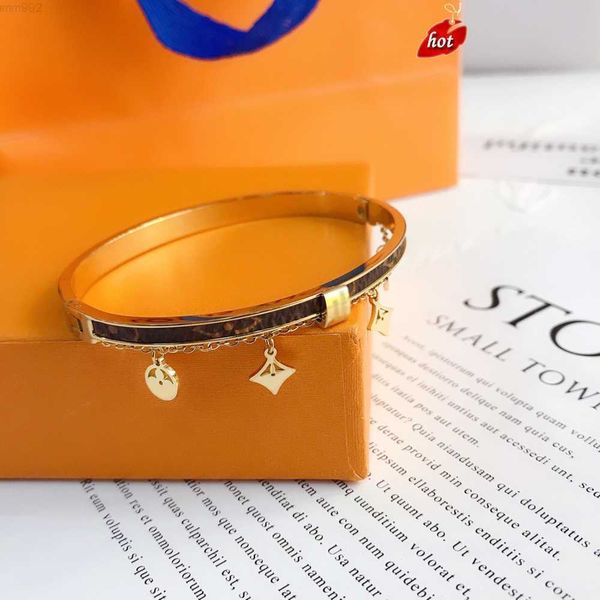 cuff new plated style 18k bracelets steel women leather bangle gold designer stainless letter wristband jewelry fashion faux jewelry mjio, Black
cuff new plated style 18k bracelets steel women leather bangle gold designer stainless letter wristband jewelry fashion faux jewelry mjio, Black