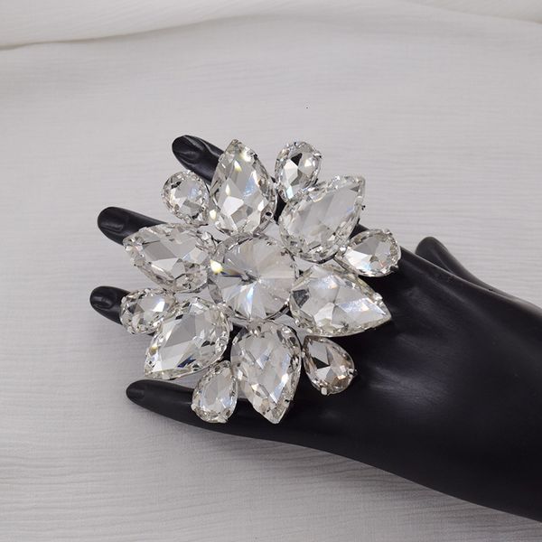 solitaire ring cuier 8.5cm huge size rhinestones ring for bridal wedding jewelry man exaggerated jewelry decoration stage show adjustable ri, Golden;silver
solitaire ring cuier 8.5cm huge size rhinestones ring for bridal wedding jewelry man exaggerated jewelry decoration stage show adjustable ri, Golden;silver