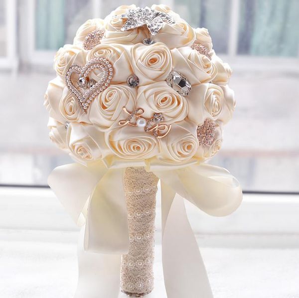 new style in stock stunning wedding flowers pearls brooch bridesmaid bridal bouquets artificial rose wedding bouquet6394050
new style in stock stunning wedding flowers pearls brooch bridesmaid bridal bouquets artificial rose wedding bouquet6394050