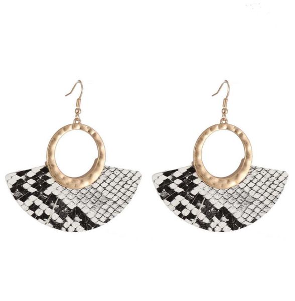 trendy new skin leather fan fringe statement earrings women hammered gold metal round leopard leather semi circle dangle earrings1001374, Silver
trendy new skin leather fan fringe statement earrings women hammered gold metal round leopard leather semi circle dangle earrings1001374, Silver