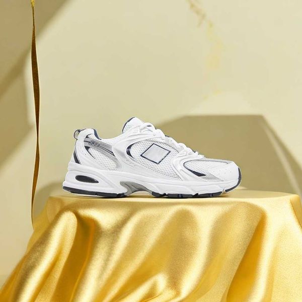 designer shoes sports casual running shoe new 530 for men women nb sneakers natural indigo pink black white silver metallic green mens women
designer shoes sports casual running shoe new 530 for men women nb sneakers natural indigo pink black white silver metallic green mens women