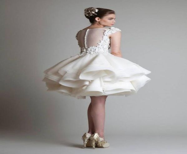 krikor jabotian new short wedding dresses jewel neck cap sleeves illusion lace 3d appliques ball gown tiered ruffles bridal 8367239, White
krikor jabotian new short wedding dresses jewel neck cap sleeves illusion lace 3d appliques ball gown tiered ruffles bridal 8367239, White
