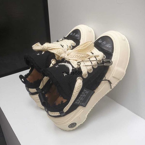 2023 new low help beggar thick soled casual board shoes vanness wu hidden open ended laughing cake soled canvas shoes for women, Black
2023 new low help beggar thick soled casual board shoes vanness wu hidden open ended laughing cake soled canvas shoes for women, Black