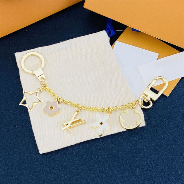 

boutique keychain letter inlaid diamond enamel designer class car keychain women's chain jewelry keyring brand bag pendant luxury gift, Slivery;golden