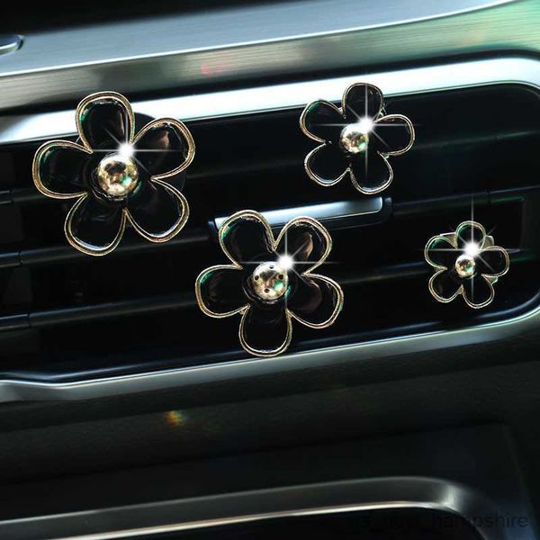 decorations 4pcs outlet mini flower perfume clip cute daisy aromatherapy creative car interior decoration air accessories r230811
decorations 4pcs outlet mini flower perfume clip cute daisy aromatherapy creative car interior decoration air accessories r230811
