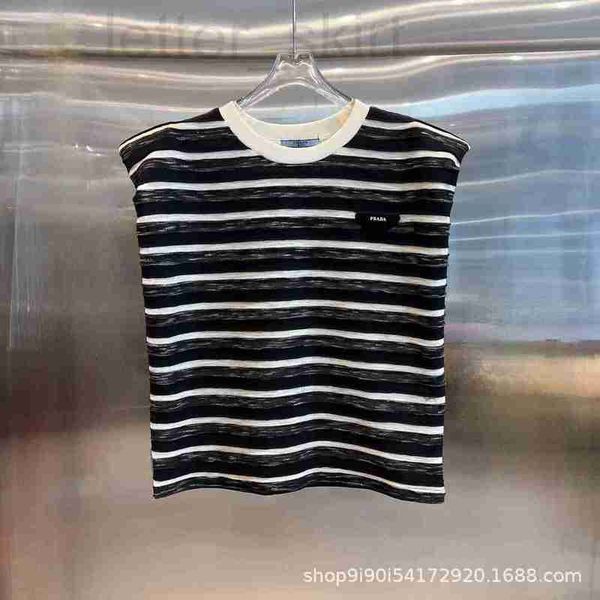 women's vests designer 23 summer new korean edition round neck shoulder pad horizontal stripe color matching slim versatile sleeveless, Black;white
women's vests designer 23 summer new korean edition round neck shoulder pad horizontal stripe color matching slim versatile sleeveless, Black;white