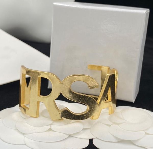 fashion gold charm open bracelets for women party wedding lovers gift engagement jewelry with box hb1438859, Golden;silver
fashion gold charm open bracelets for women party wedding lovers gift engagement jewelry with box hb1438859, Golden;silver