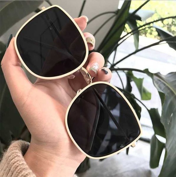 new women's metal square shaped large frame glasses fashionable korean version street p internet celebrity sunglasses 2006, White;black
new women's metal square shaped large frame glasses fashionable korean version street p internet celebrity sunglasses 2006, White;black