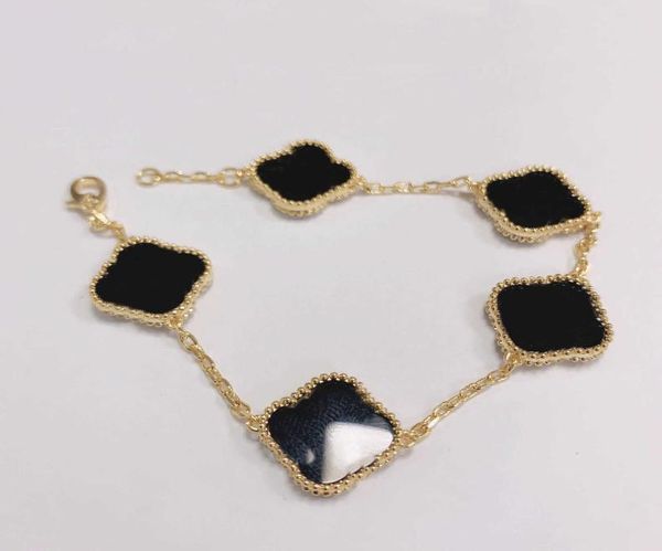 charm bracelets classic fashion designer clover bracelets flowers charm bracelet love bangle link chain women luxury jewelry van g3319202, Golden;silver
charm bracelets classic fashion designer clover bracelets flowers charm bracelet love bangle link chain women luxury jewelry van g3319202, Golden;silver