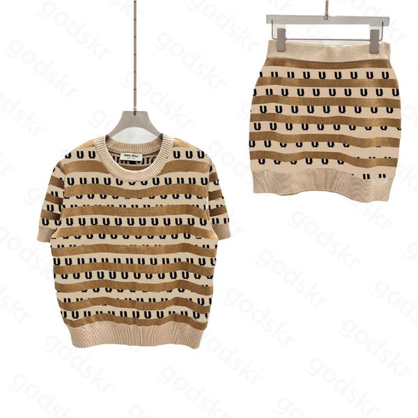 luxury sweater miniskirt women pullover knitted sweater fashion skirt alphabet flower suspender skirt set, Gray
luxury sweater miniskirt women pullover knitted sweater fashion skirt alphabet flower suspender skirt set, Gray