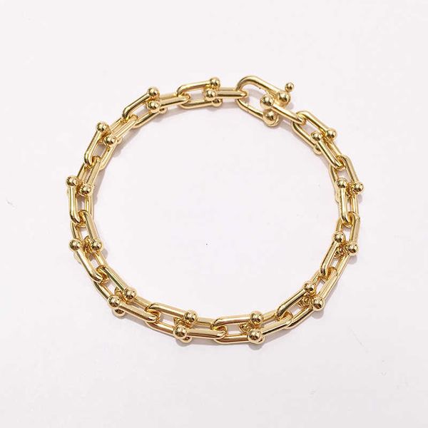 luxury tiff fashion brand jewelry fine edition copper neutral wind nonstandard smooth u-shaped chain bamboo link metal couple bracelet quali, Golden;silver
luxury tiff fashion brand jewelry fine edition copper neutral wind nonstandard smooth u-shaped chain bamboo link metal couple bracelet quali, Golden;silver