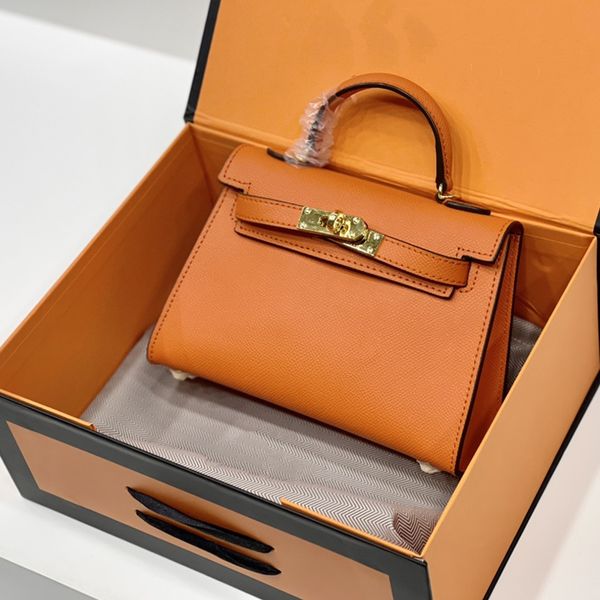 luxury desingner fashion women's totes handbag exquisite haih quality genuine leather women bags
luxury desingner fashion women's totes handbag exquisite haih quality genuine leather women bags