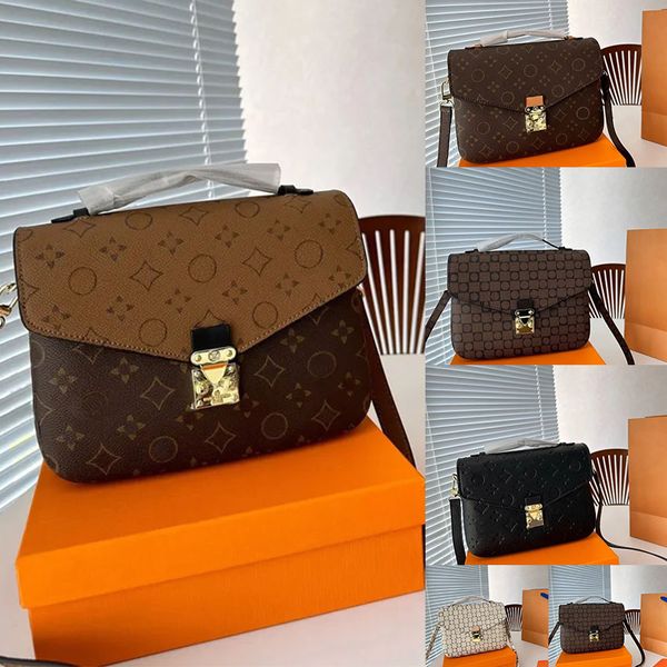 designer bag classic men messenger shoulder crossbody ladies handbags letter purse metal hasp wallet with box
designer bag classic men messenger shoulder crossbody ladies handbags letter purse metal hasp wallet with box