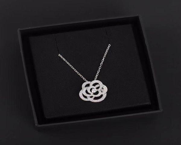 chic pendant necklaces flower camellia necklace white gold plated hollow diamond necklaces fashion jewelry enamel rhinestone charm8028013, Silver
chic pendant necklaces flower camellia necklace white gold plated hollow diamond necklaces fashion jewelry enamel rhinestone charm8028013, Silver