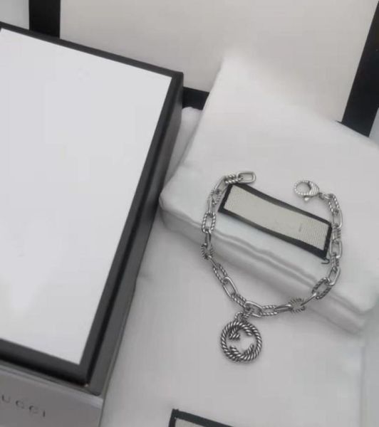 2021 new charm bracelets double interlocking retro ed pattern ladies bracelet with box2237319, Golden;silver
2021 new charm bracelets double interlocking retro ed pattern ladies bracelet with box2237319, Golden;silver