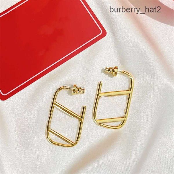 wholesale v letter retro earrings circle gold fashion new net celebrity round face temperament ins alliance the same style earpiece fashion, Golden
wholesale v letter retro earrings circle gold fashion new net celebrity round face temperament ins alliance the same style earpiece fashion, Golden
