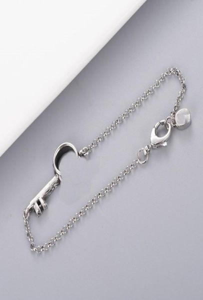 new fashion couple bracelet creative retro keychain bracelet silver plated material bracelet jewelry supply9908805, Golden;silver
new fashion couple bracelet creative retro keychain bracelet silver plated material bracelet jewelry supply9908805, Golden;silver