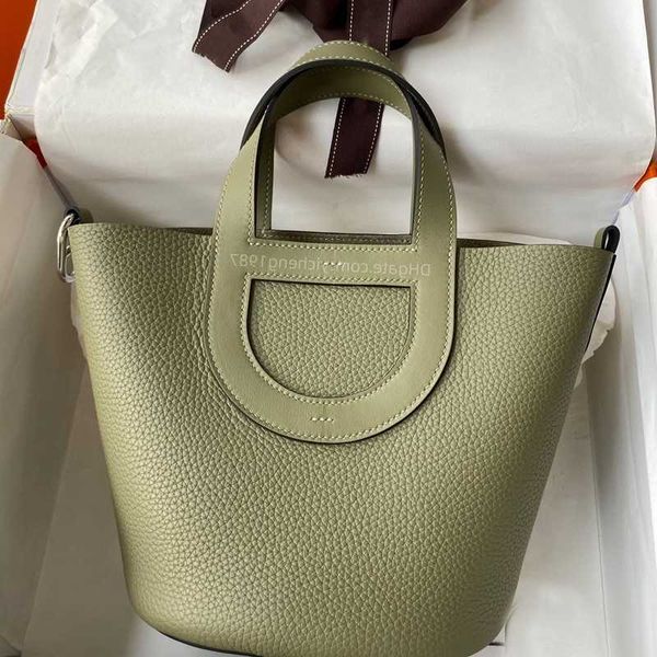 picotin handbag 10a designer bags 2023 new in the loop 18cm pig nose lock bag food basket bucket fashion classic women's genuine leathe
picotin handbag 10a designer bags 2023 new in the loop 18cm pig nose lock bag food basket bucket fashion classic women's genuine leathe