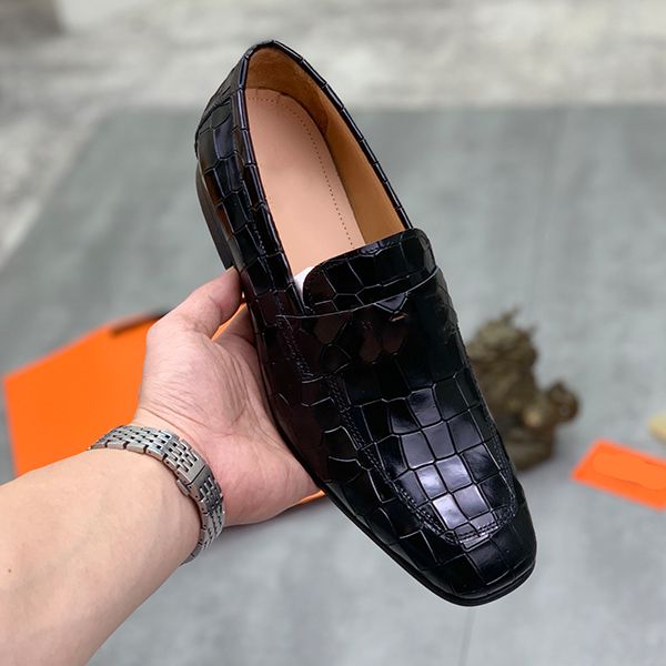 designer's new summer breathable men's business formal casual all kinds of retro leather shoes trainers with tie up soft soles men, Black
designer's new summer breathable men's business formal casual all kinds of retro leather shoes trainers with tie up soft soles men, Black