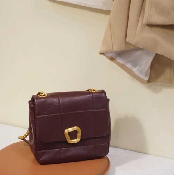 songmont bags song chocolate series wonton lock buckle small calfskin one shoulder chain square bags light luxury and high sense
songmont bags song chocolate series wonton lock buckle small calfskin one shoulder chain square bags light luxury and high sense