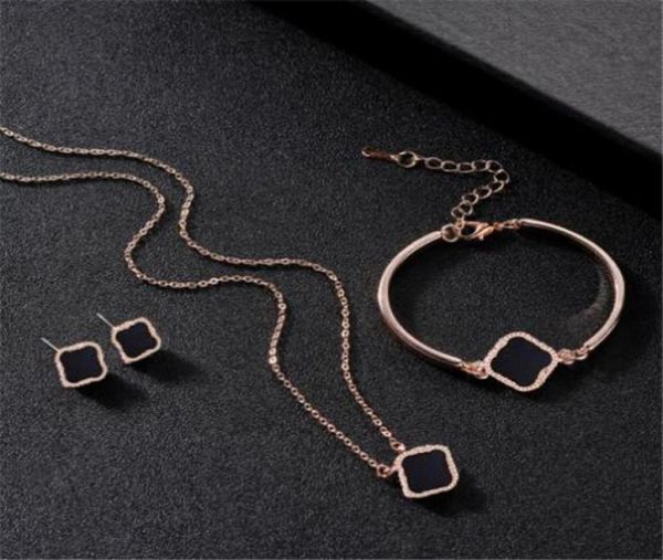 fashion designer jewelry classic fourclovers pendant necklaces bracelet pendant earrings threepiece set motherofpearl 18k gold2299955, Silver
fashion designer jewelry classic fourclovers pendant necklaces bracelet pendant earrings threepiece set motherofpearl 18k gold2299955, Silver