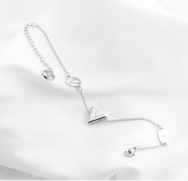 designer jewelry golden bracelets necklace earrings charm round letter l home women bracelet link luxury designer hollow birthday 7060584, Golden;silver
designer jewelry golden bracelets necklace earrings charm round letter l home women bracelet link luxury designer hollow birthday 7060584, Golden;silver