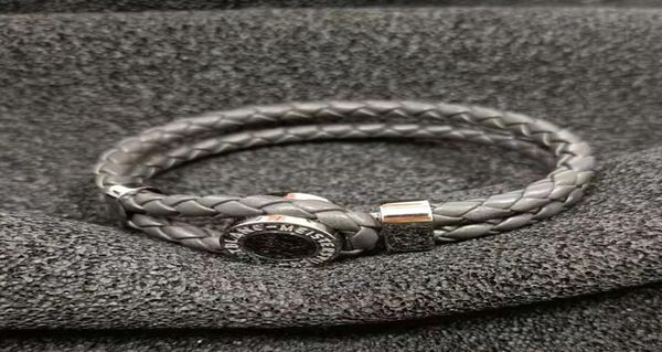 fashion men classical genuine leather bracelets made of stainless steel setting agate stone length 2050cm no with box1713607, Black
fashion men classical genuine leather bracelets made of stainless steel setting agate stone length 2050cm no with box1713607, Black