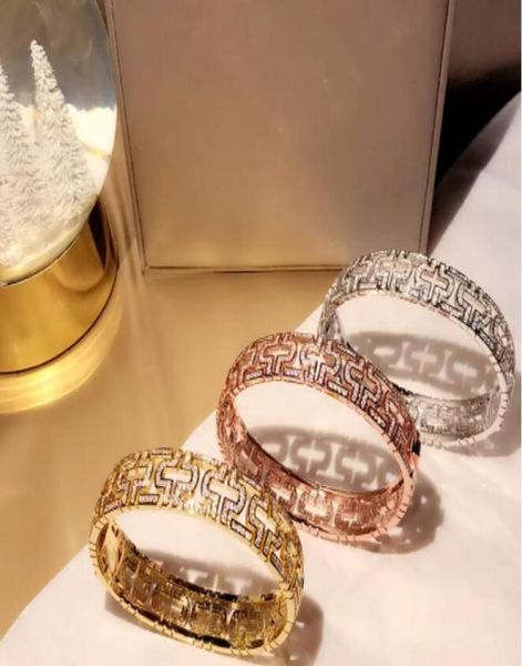 circular bracelet brand classic fashion party jewelry for women rose gold ball banquet luxurious men039s bracelets sell well6562408, Golden;silver
circular bracelet brand classic fashion party jewelry for women rose gold ball banquet luxurious men039s bracelets sell well6562408, Golden;silver
