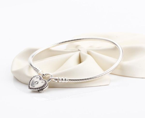100 2021 fashion 925 sterling silver bracelet bangle with logo engraved for 010 european charms and lovers diy jewelry making pen9238711, Golden;silver
100 2021 fashion 925 sterling silver bracelet bangle with logo engraved for 010 european charms and lovers diy jewelry making pen9238711, Golden;silver