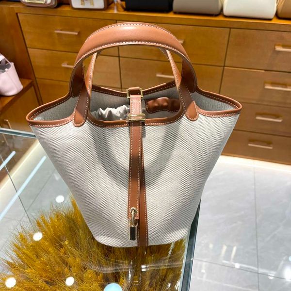 9a quality designer h ermes picotin lock tote bags for sale genuine leather womens bag canvas with fashionable and versatile vegetable baske
9a quality designer h ermes picotin lock tote bags for sale genuine leather womens bag canvas with fashionable and versatile vegetable baske