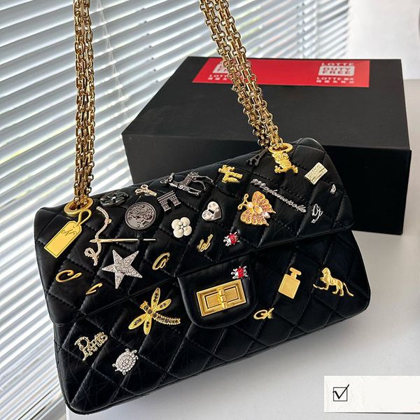 2.55 diamonds garden badges women designer double flap bag aged gold metal hardware chain lambskin leather cross body shoulder handbag luxur
2.55 diamonds garden badges women designer double flap bag aged gold metal hardware chain lambskin leather cross body shoulder handbag luxur