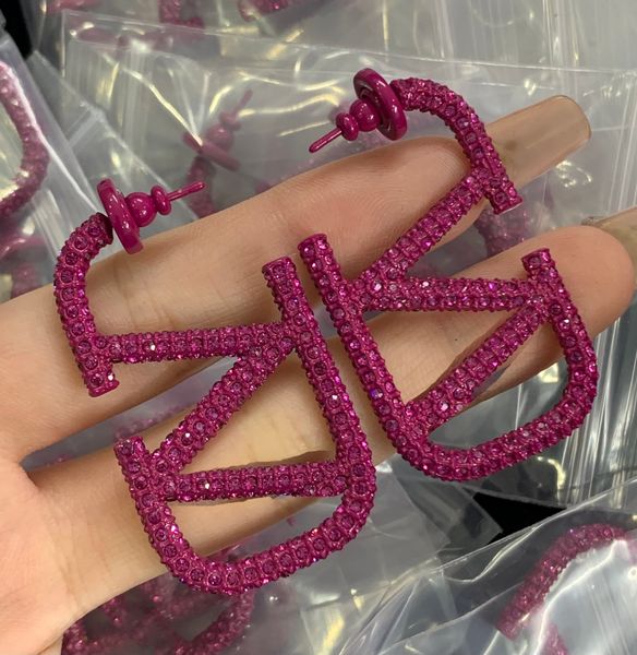 letter v earring logo valentinolies stud earing women hoop designer luxury jewelry woman v logo crystal earrings 278, Golden;silver
letter v earring logo valentinolies stud earing women hoop designer luxury jewelry woman v logo crystal earrings 278, Golden;silver