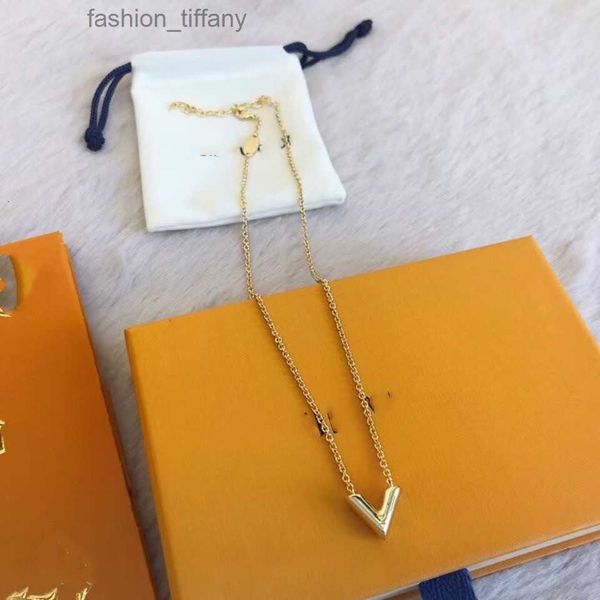 designer luxury jewelry necklace bracelet fashion bracelets gold necklace for femininity exquisite amous ladies earrings wedding party, Silver
designer luxury jewelry necklace bracelet fashion bracelets gold necklace for femininity exquisite amous ladies earrings wedding party, Silver