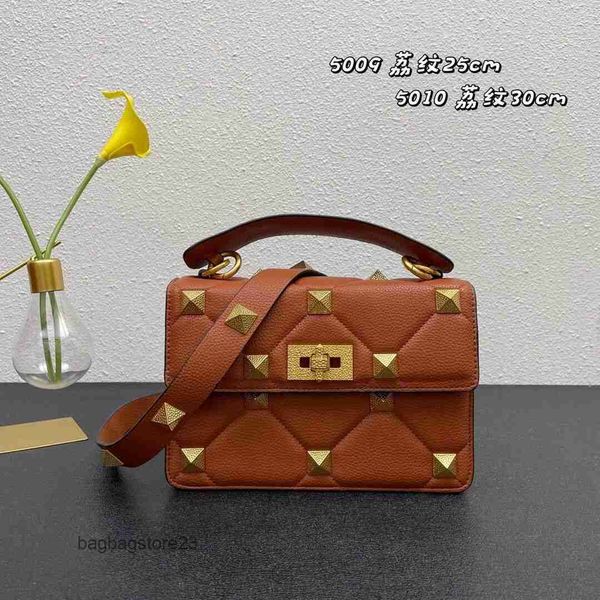 bags lady shoulder designer bag handbag high crossbody valentiino single lychee light pattern luxury rivet design small square 2t7z 
bags lady shoulder designer bag handbag high crossbody valentiino single lychee light pattern luxury rivet design small square 2t7z