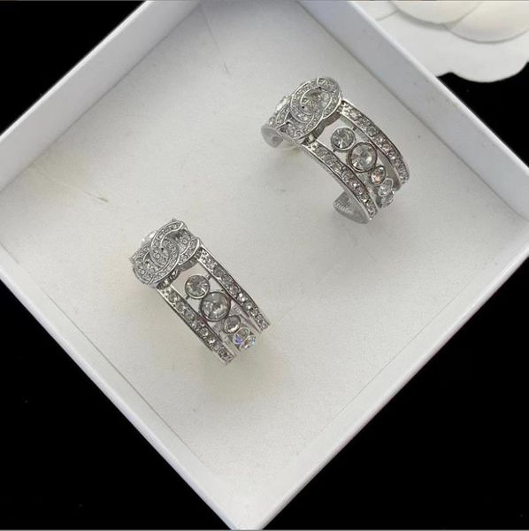 dangle & chandelier fashion jewelry, popular brand rhinestones, silver needle earrings, european and american minimalist fashion, high-end e
dangle & chandelier fashion jewelry, popular brand rhinestones, silver needle earrings, european and american minimalist fashion, high-end e