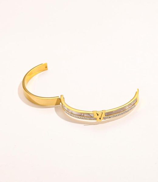 new fashionable bracelets women bangle luxury designer letter bracelet crystal 18k gold plated stainless steel wedding lovers gift2639844, Black
new fashionable bracelets women bangle luxury designer letter bracelet crystal 18k gold plated stainless steel wedding lovers gift2639844, Black
