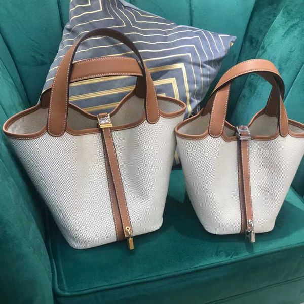9a quality designer h ermes picotin lock tote bags for sale 2023 new home cowhide with canvas vegetable basket bag buckle water bucket casua
9a quality designer h ermes picotin lock tote bags for sale 2023 new home cowhide with canvas vegetable basket bag buckle water bucket casua