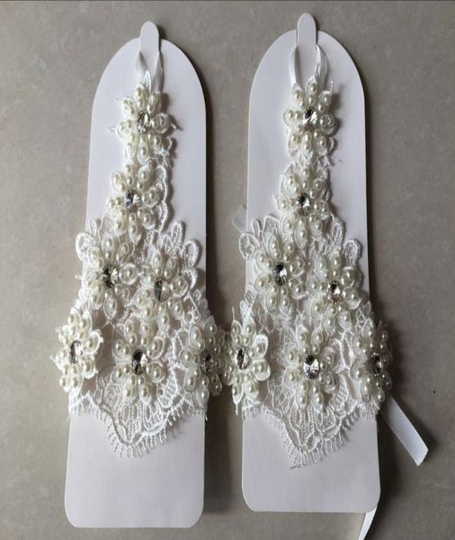 2017 new luxury full lace pearls bridal gloves wedding gloves wedding accessories gloves for brides fingerless wrist length one si5256548, White
2017 new luxury full lace pearls bridal gloves wedding gloves wedding accessories gloves for brides fingerless wrist length one si5256548, White