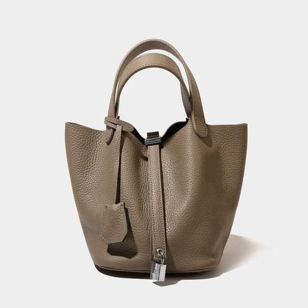 authentic handbag desinger totes picotin bags 2023 new portable vegetable basket genuine leather womens bag soft cow skin litchi pattern pur
authentic handbag desinger totes picotin bags 2023 new portable vegetable basket genuine leather womens bag soft cow skin litchi pattern pur